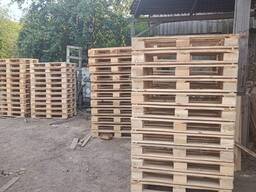 Pallets, wooden pallets, and EPAL pallets.